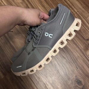 On Running Cloud women’s Running Shoes - Gray Upper with Cream Sole